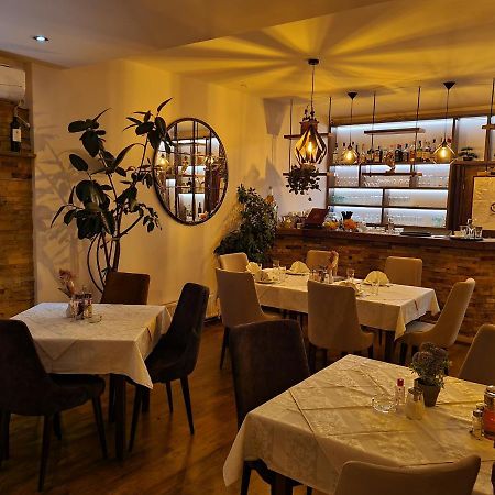 Garni Hotel Vir Врнячка-Баня Экстерьер фото