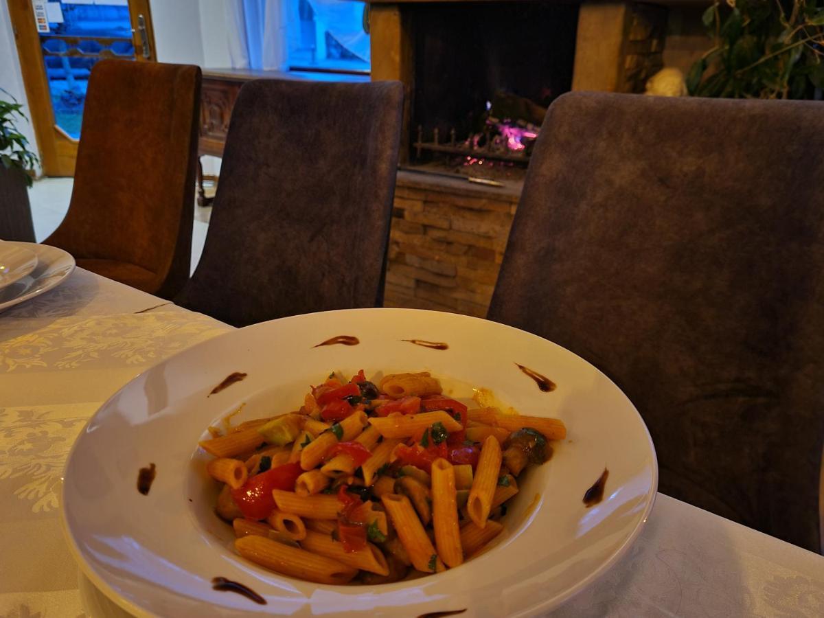 Garni Hotel Vir Врнячка-Баня Экстерьер фото