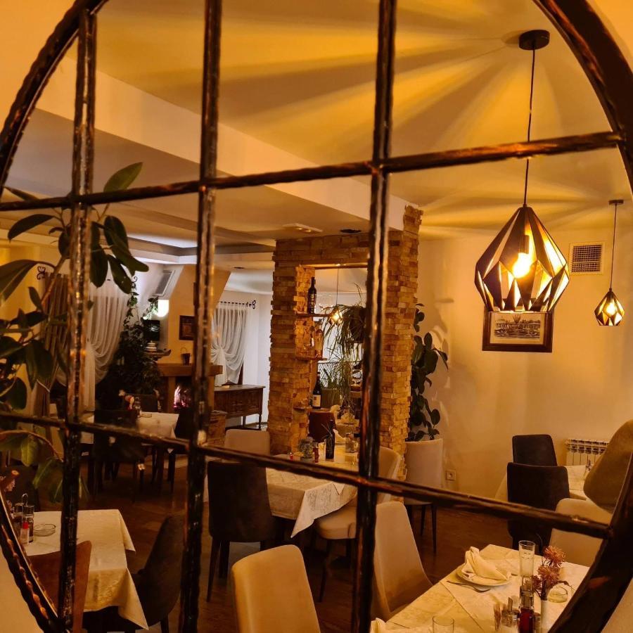 Garni Hotel Vir Врнячка-Баня Экстерьер фото